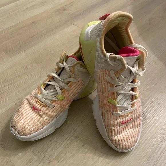 Nike Men’s Size 8 Nike LeBron Witness VI 'Melon Tint' White Lemon Twist - Picture 5 of 8